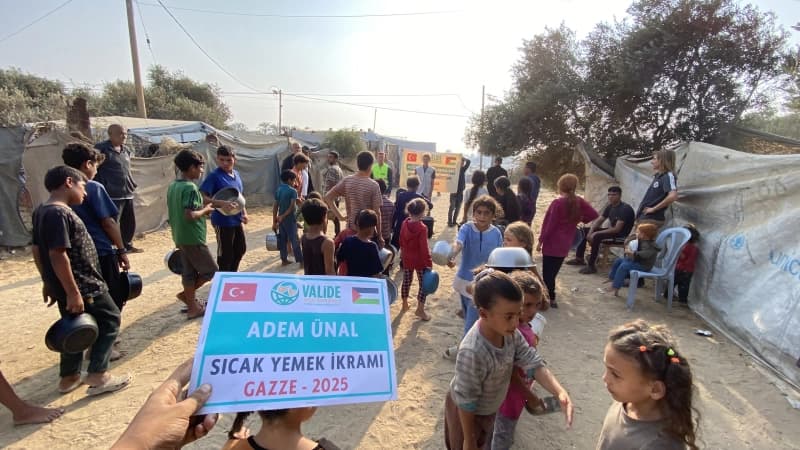 Gazze'ye Kesintisiz Destek: 6 Kasım'da Sıcak Yemek Dağıtımı gerçekleştirildi